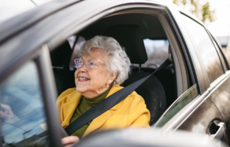 Patří pacienti s demencí za volant?